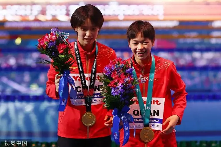 没悬念！陈芋汐全红婵双人10米台跳水夺冠！